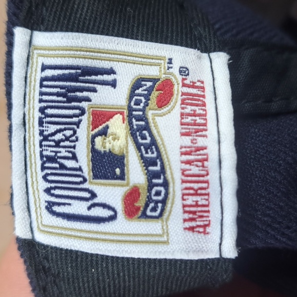 Atlanta Braves Cooperstown Collection block lettering blue & red snapback hat - Picture 9 of 9